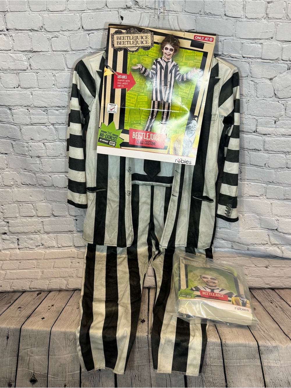Beetlejuice Boy’s Halloween Costume and Wig